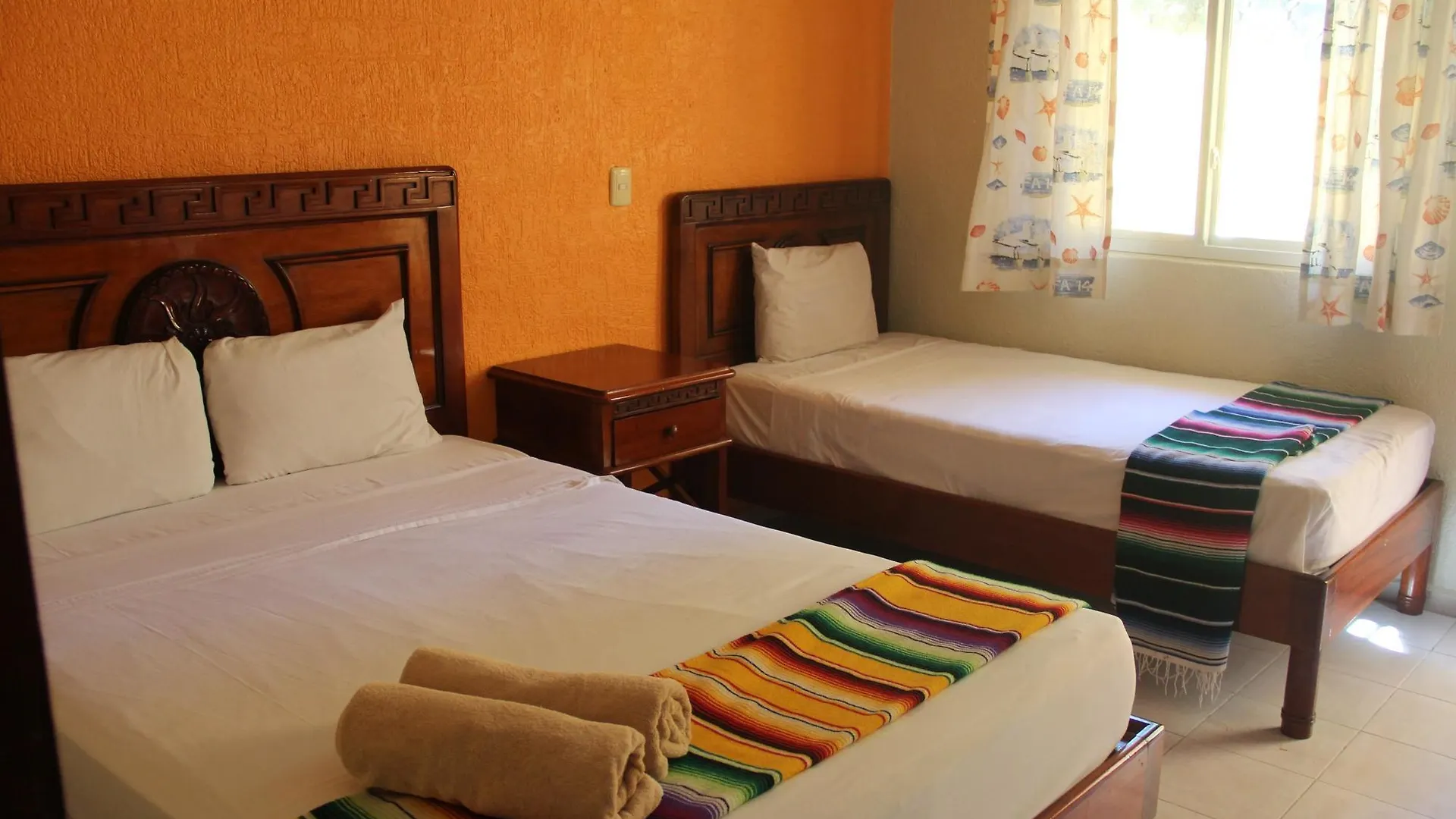 Beach House Hotel Playa del Carmen 3*,