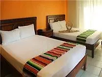 Beach House Hotel Playa del Carmen 3*,